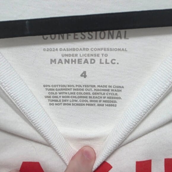 NWT Torrid Size 4 Dashboard Confessional Tee - Picture 3 of 3